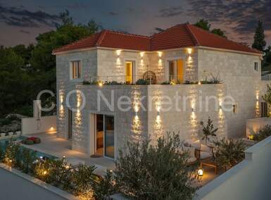 Kuca, Supetar, Splitska, prodaja, 1400000 €, 150 m2