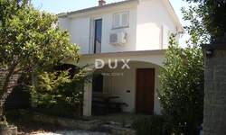 Kuca, Dobrinj, Hlapa, prodaja, 250000 €, 90 m2