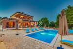 Kuca, Višnjan, prodaja, 775000 €, 205 m2