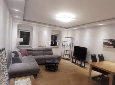Trosoban stan, Rijeka, Centar, najam, 700 €, 84 m2