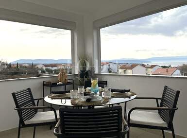Trosoban stan, Malinska-Dubašnica, Malinska, prodaja, 330000 €, 47 m2