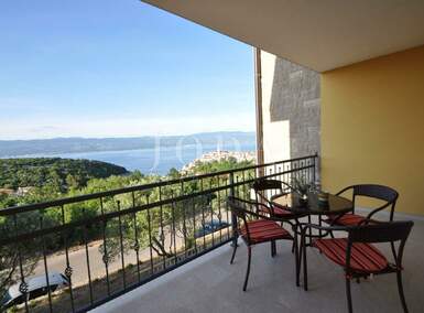 Trosoban stan, Vrbnik, prodaja, 307000 €, 98 m2
