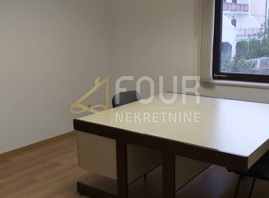 Poslovni prostor, Rijeka, Drenova, najam, 900 €, 90 m2