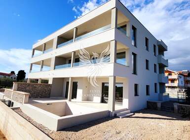 Cetvorosoban stan, Vodice, prodaja, 481000 €, 130 m2