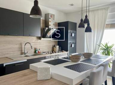 Trosoban stan, Rijeka, Trsat, najam, 1390 €, 67 m2