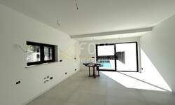 Cetvorosoban stan, Poreč, prodaja, 598000 €, 200 m2