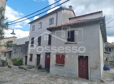 Kuca, Buzet, prodaja, 250000 €, 310 m2