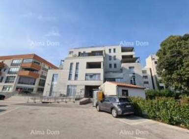Poslovni prostor, Pula, prodaja, 426930 €, 121 m2