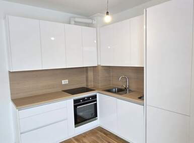 Cetvorosoban stan, Zaprešić, Centar, najam, 1200 €, 108 m2