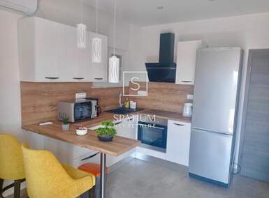 Jednosoban stan, Kastav, najam, 750 €, 45 m2