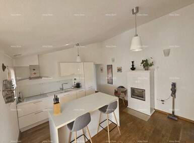 Dvosoban stan, Pula, prodaja, 257500 €, 65 m2