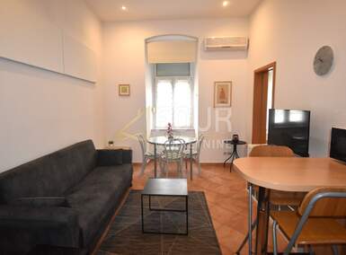 Dvosoban stan, Rijeka, Sušak, najam, 550 €, 53 m2
