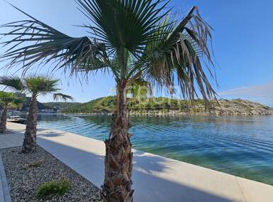 Dvosoban stan, Novigrad, prodaja, 167000 €, 43 m2