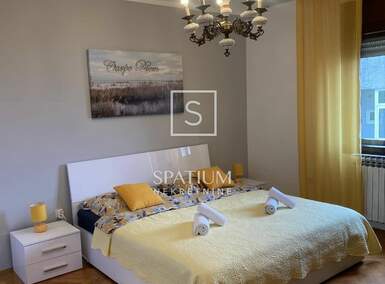 Trosoban stan, Rijeka, Pećine, najam, 850 €, 102 m2