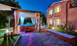 Kuca, Umag, prodaja, 385000 €, 168 m2