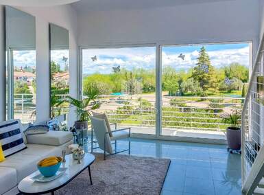 Trosoban stan, Novigrad, Mareda, prodaja, 300000 €, 56 m2