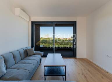 Cetvorosoban stan, Pula, Valdebek, prodaja, 444000 €, 118 m2