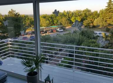 Dvosoban stan, Novigrad, Mareda, prodaja, 280000 €, 72 m2