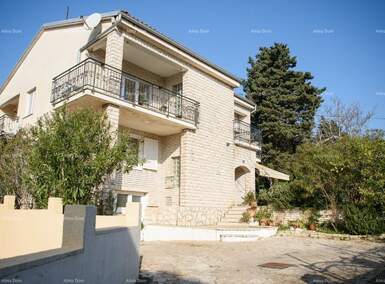 Kuca, Premantura, prodaja, 660000 €, 220 m2