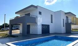 Kuca, Labin, prodaja, 430000 €, 220 m2