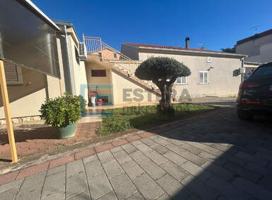 Kuca, Biograd na Moru, prodaja, 580000 €, 307 m2