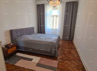 Dvosoban stan, Pula, prodaja, 900 €, 93 m2