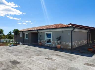 Kuca, Svetvinčenat, prodaja, 640000 €, 248 m2