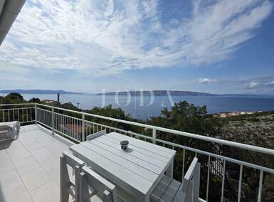 Kuca, Senj, prodaja, 430000 €, 250 m2