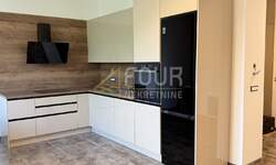 Dvosoban stan, Rijeka, Trsat, najam, 1700 €, 90 m2