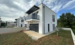 Kuca, Novigrad, prodaja, 640000 €, 125 m2