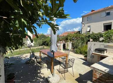 Kuca, Medulin, prodaja, 1015000 €, 133 m2