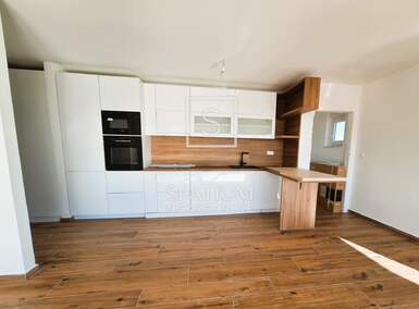 Cetvorosoban stan, Kastav, Rešetari, prodaja, 475000 €, 106 m2