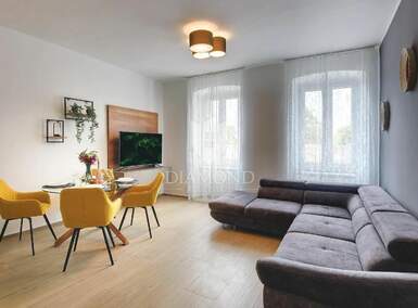 Trosoban stan, Pula, Centar, prodaja, 228000 €, 56 m2
