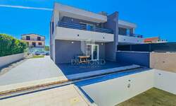 Kuca, Novigrad, prodaja, 545000 €, 135 m2