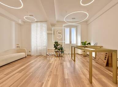 Poslovni prostor, Rijeka, Centar, najam, 1000 €, 63 m2