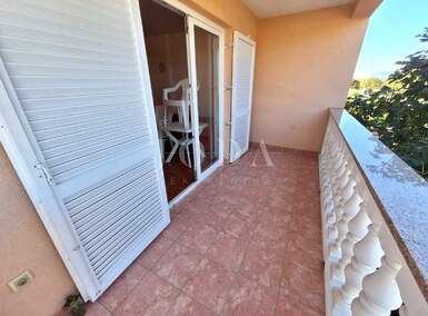Trosoban stan, Malinska-Dubašnica, Malinska, prodaja, 399000 €, 93 m2