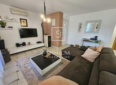 Trosoban stan, Krk, Pinezići, prodaja, 350000 €, 72 m2