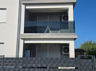 Trosoban stan, Poreč, prodaja, 250000 €, 65 m2