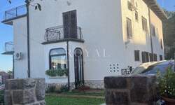 Kuca, Opatija, Oprić, najam, 1500 €, 220 m2