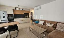 Trosoban stan, Pula, Stoja, prodaja, 450000 €, 83 m2