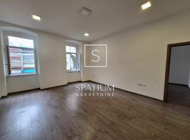 Poslovni prostor, Rijeka, Centar, najam, 850 €, 60 m2