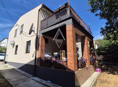 Kuca, Poreč, prodaja, 385000 €, 195 m2