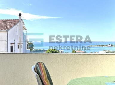 Trosoban stan, Pakoštane, prodaja, 259000 €, 64 m2