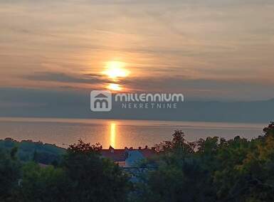 Trosoban stan, Kostrena, najam, 1200 €, 80 m2
