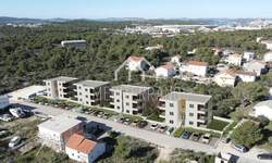 Trosoban stan, Šibenik, Donje Ražine, prodaja, 180000 €, 56 m2