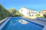 Kuca, Pula, prodaja, 770000 €, 250 m2