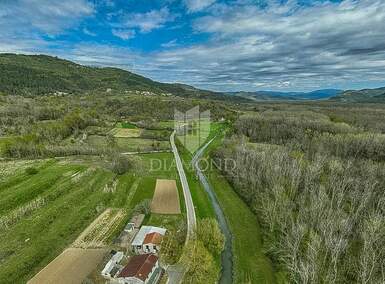 Zemljiste, Motovun, prodaja, 165000 €, 2277 m2