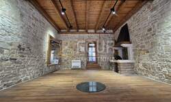 Poslovni prostor, Pula, Centar, najam, 840 €, 36 m2