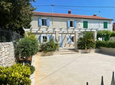 Kuca, Umag, prodaja, 439900 €, 130 m2