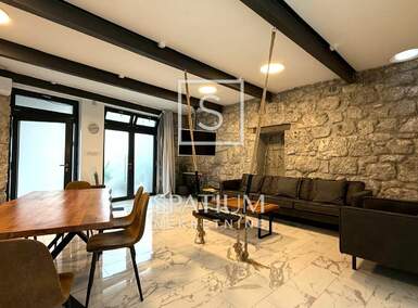 Poslovni prostor, Opatija, Opatija - Centar, najam, 1800 €, 88 m2